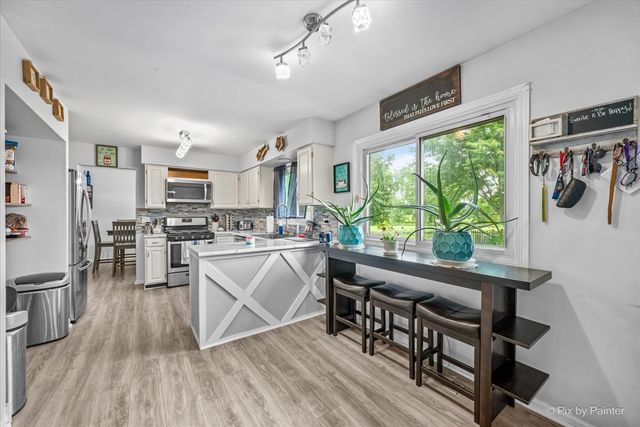 1441 Loch Lomond Drive, Crystal Lake, IL 60014