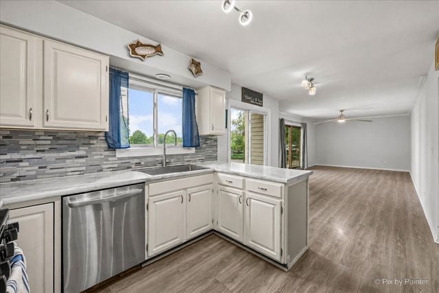 1441 Loch Lomond Drive, Crystal Lake, IL 60014