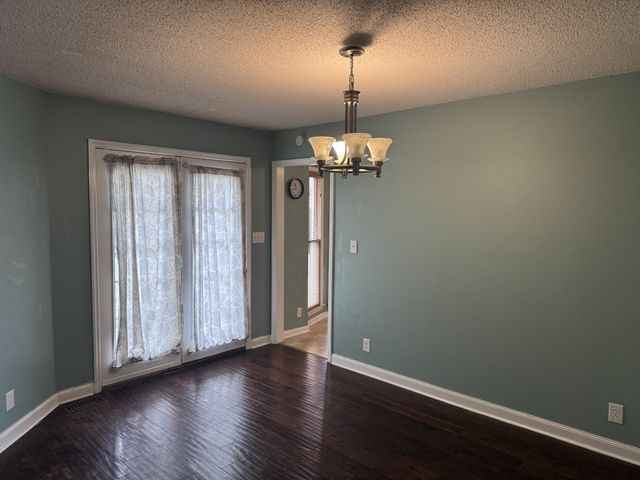 1222 Marla Dr, Clarksville, TN 37042