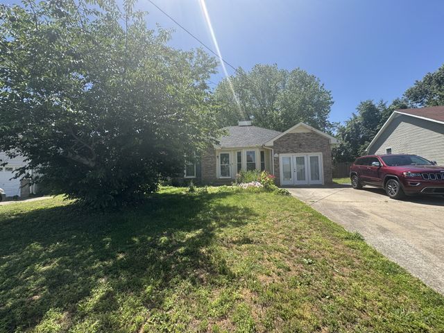1222 Marla Dr, Clarksville, TN 37042