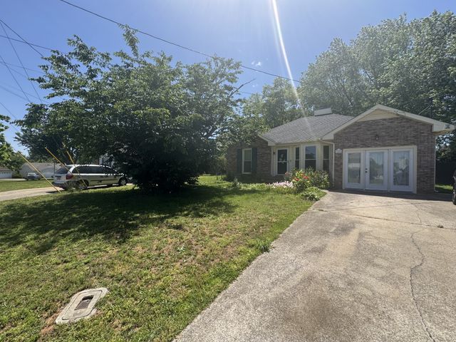 1222 Marla Dr, Clarksville, TN 37042