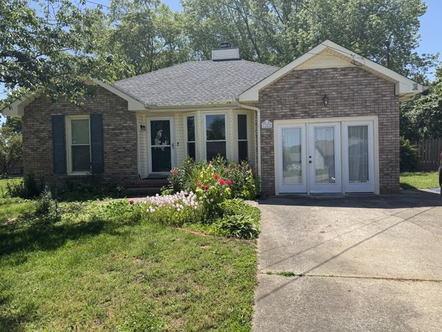 1222 Marla Dr, Clarksville, TN 37042
