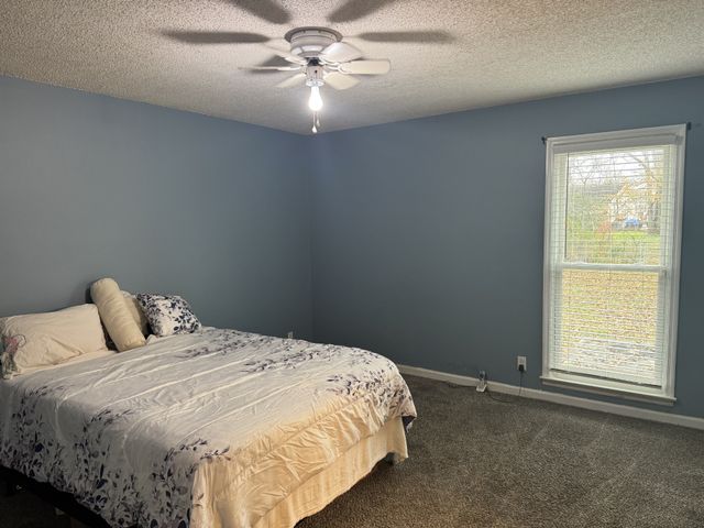 1222 Marla Dr, Clarksville, TN 37042