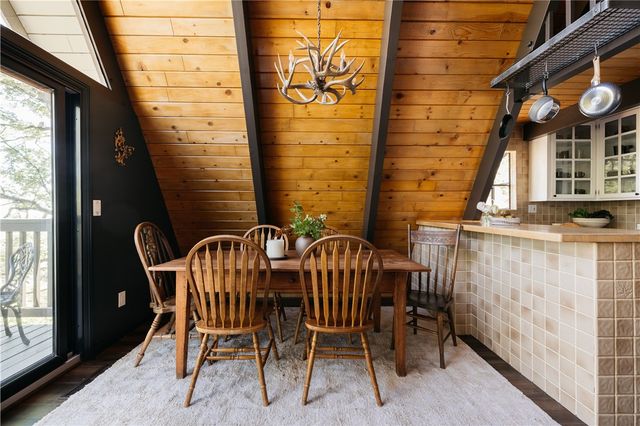 1457 Yosemite, Lake Arrowhead, CA 92352