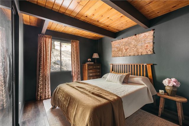 1457 Yosemite, Lake Arrowhead, CA 92352