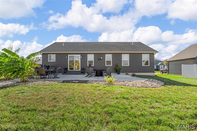 5 Majestic Lakes Court, Moscow Mills, MO 63362