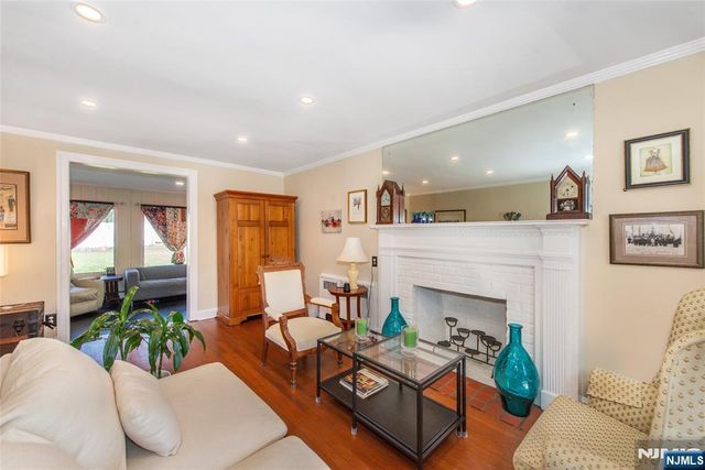 68 Newman Avenue, Verona, NJ 07044