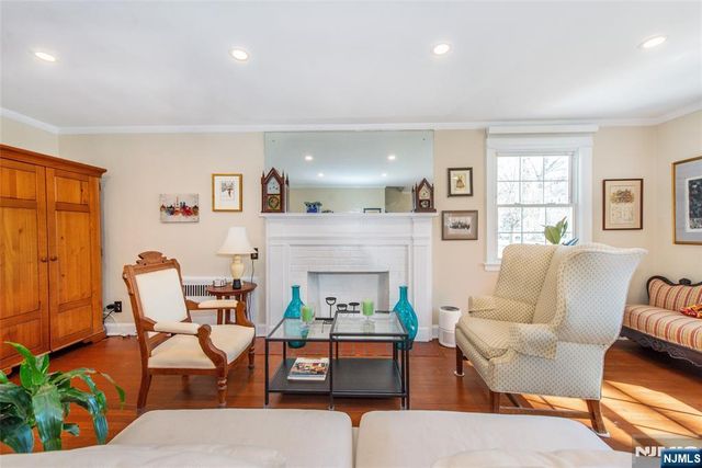 68 Newman Avenue, Verona, NJ 07044