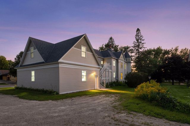 917 Division Street S, Northfield, MN 55057