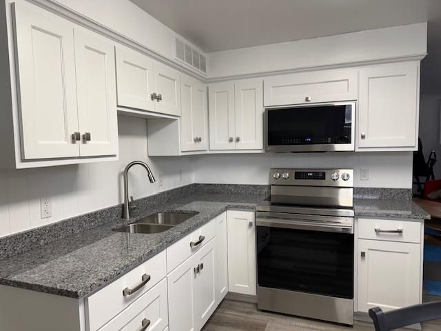 917 Division Street S, Northfield, MN 55057