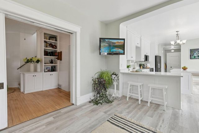 917 Division Street S, Northfield, MN 55057