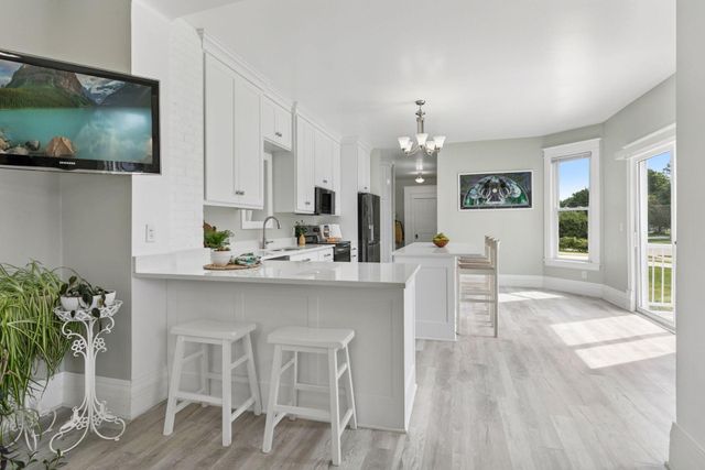 917 Division Street S, Northfield, MN 55057
