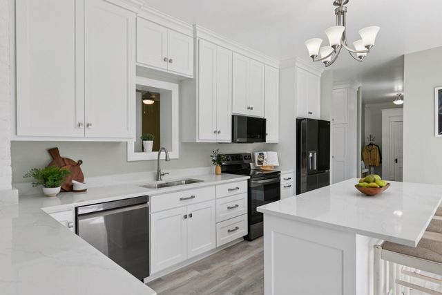 917 Division Street S, Northfield, MN 55057