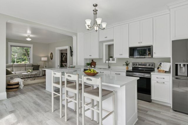 917 Division Street S, Northfield, MN 55057