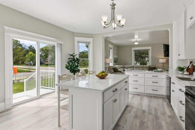 917 Division Street S, Northfield, MN 55057