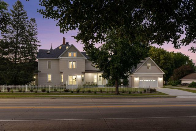 917 Division Street S, Northfield, MN 55057