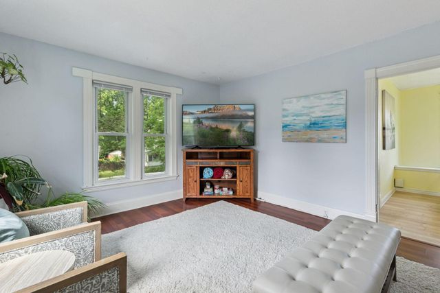 917 Division Street S, Northfield, MN 55057