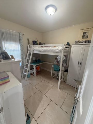 7843 84th Street, Glendale, NY 11385