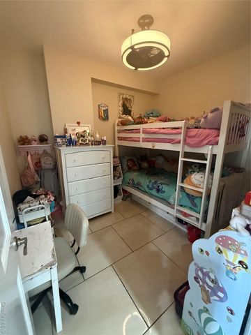 7843 84th Street, Glendale, NY 11385