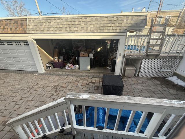 7843 84th Street, Glendale, NY 11385