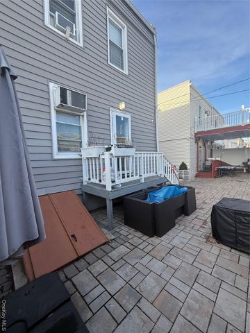 7843 84th Street, Glendale, NY 11385