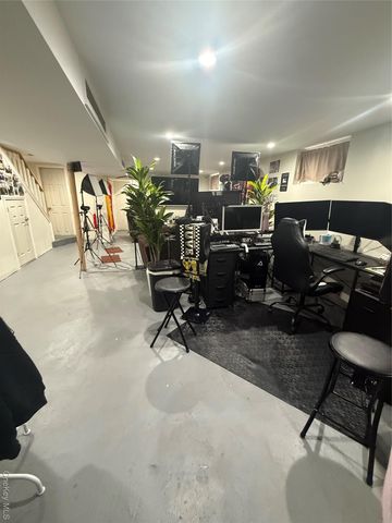 7843 84th Street, Glendale, NY 11385