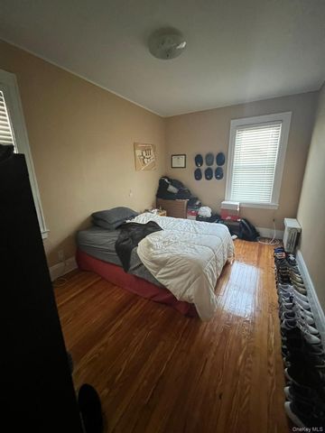 7843 84th Street, Glendale, NY 11385