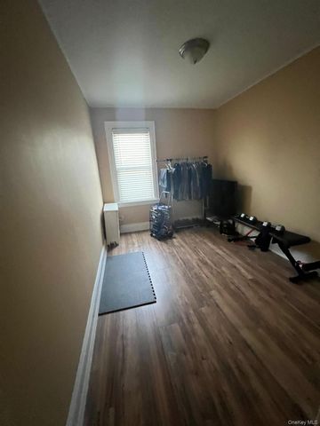 7843 84th Street, Glendale, NY 11385