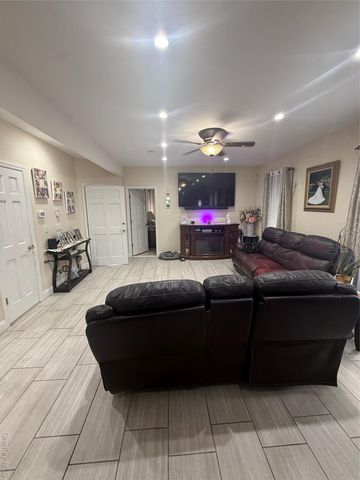 7843 84th Street, Glendale, NY 11385