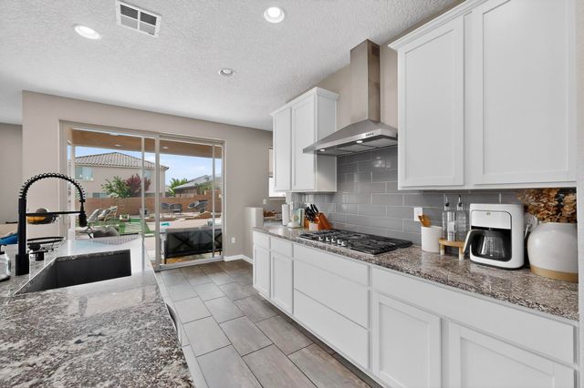 3073 Shannon Lane NE, Rio Rancho, NM 87124