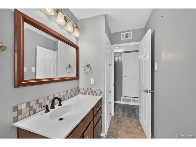 919 Troy St, Aurora, CO 80011