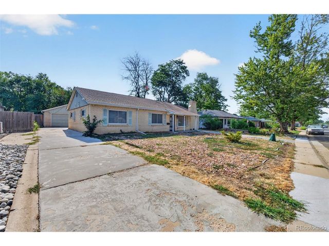 919 Troy St, Aurora, CO 80011