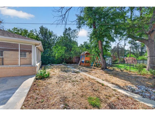 919 Troy St, Aurora, CO 80011