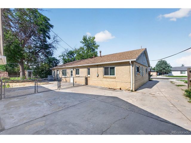 919 Troy St, Aurora, CO 80011