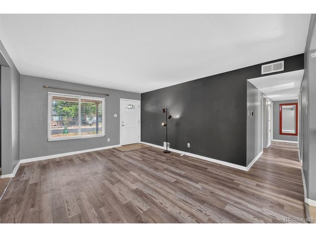 919 Troy St, Aurora, CO 80011