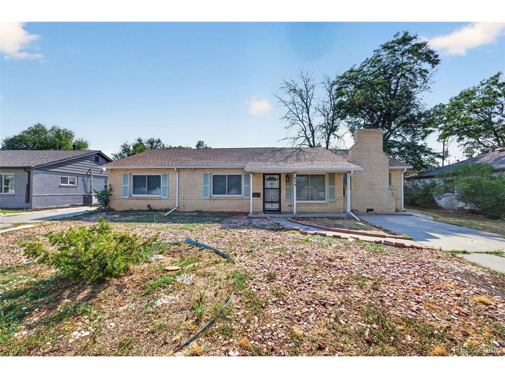 919 Troy St, Aurora, CO 80011