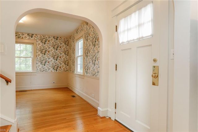 19041 Eltham RD, West Point, VA 23181