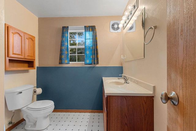 2484 DECKNER AVENUE, Green Bay, WI 54302