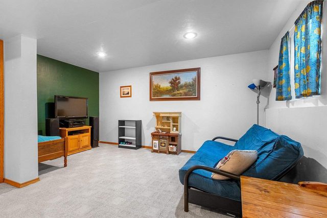 2484 DECKNER AVENUE, Green Bay, WI 54302