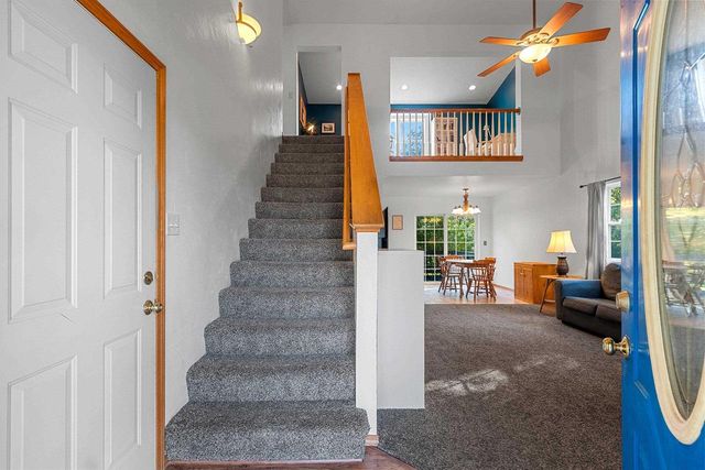 2484 DECKNER AVENUE, Green Bay, WI 54302