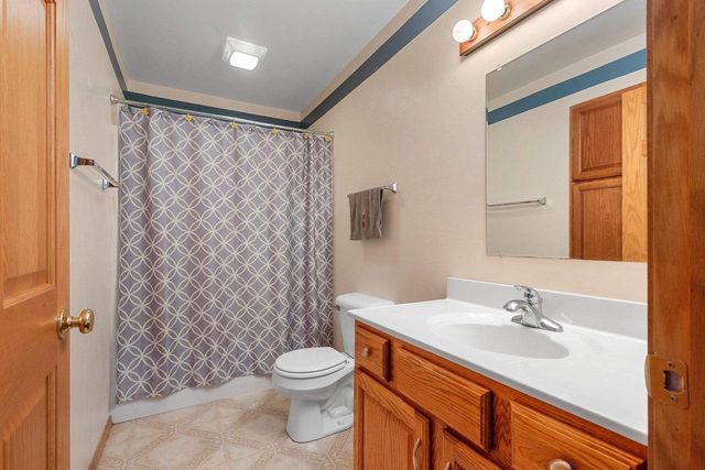 2484 DECKNER AVENUE, Green Bay, WI 54302