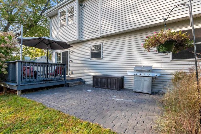 2484 DECKNER AVENUE, Green Bay, WI 54302