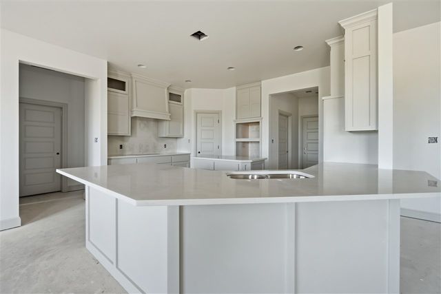 2413 NE Falcon Ln, Lawton, OK 73507