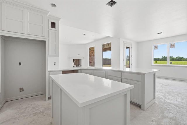 2413 NE Falcon Ln, Lawton, OK 73507