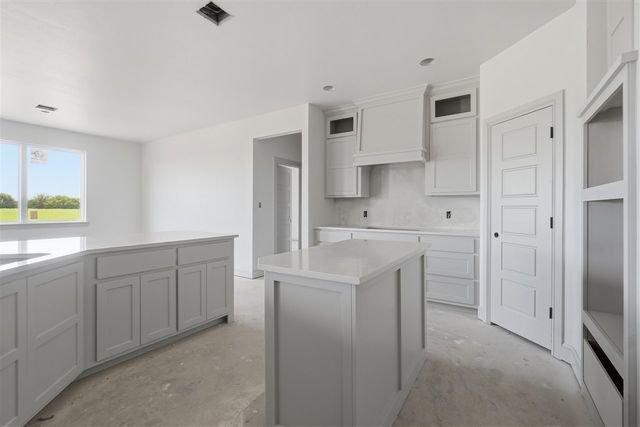2413 NE Falcon Ln, Lawton, OK 73507