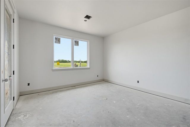 2413 NE Falcon Ln, Lawton, OK 73507