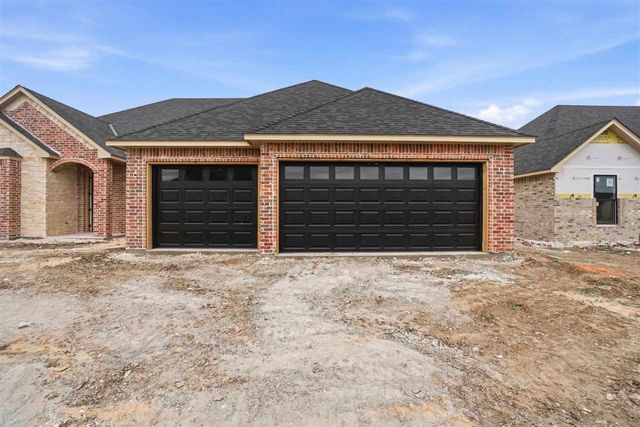 2413 NE Falcon Ln, Lawton, OK 73507