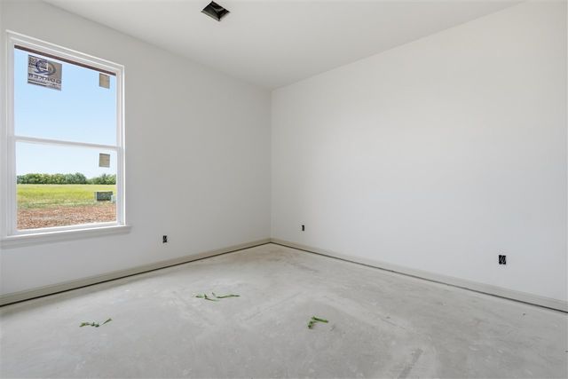 2413 NE Falcon Ln, Lawton, OK 73507