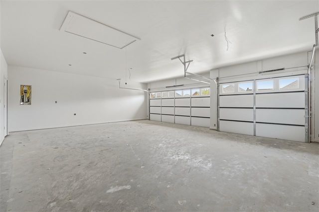 2413 NE Falcon Ln, Lawton, OK 73507