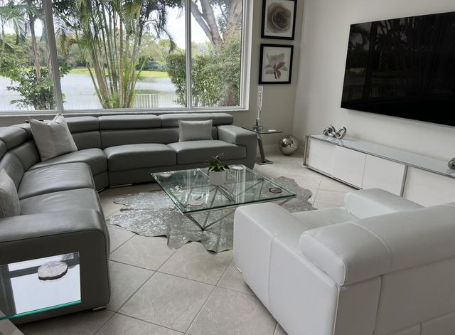 8263 N Lake Forest Drive, Davie, FL 33328